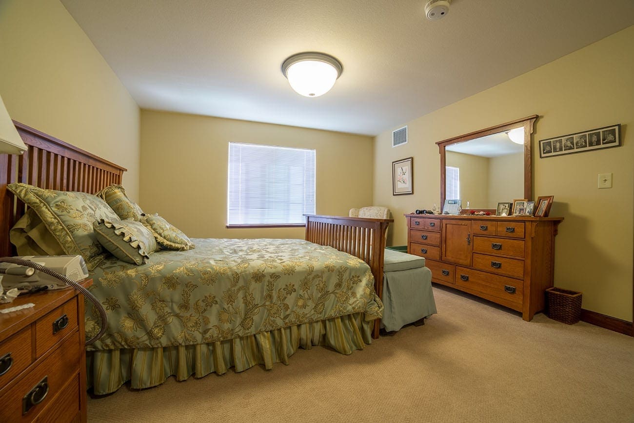 The Village at Skyline Pines assisted living bedroom